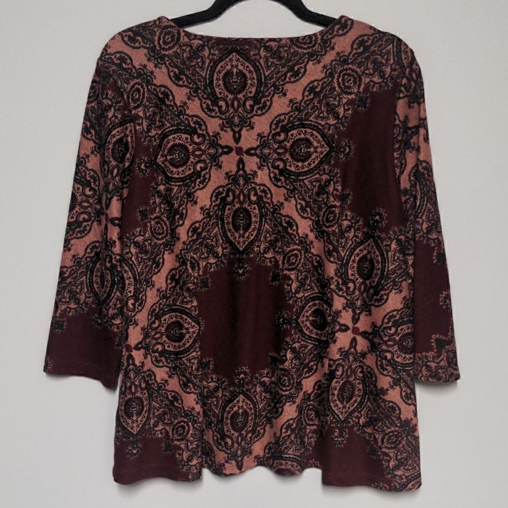 Dressbarn Three Quarters Length Blouse - Picture 5 of 6